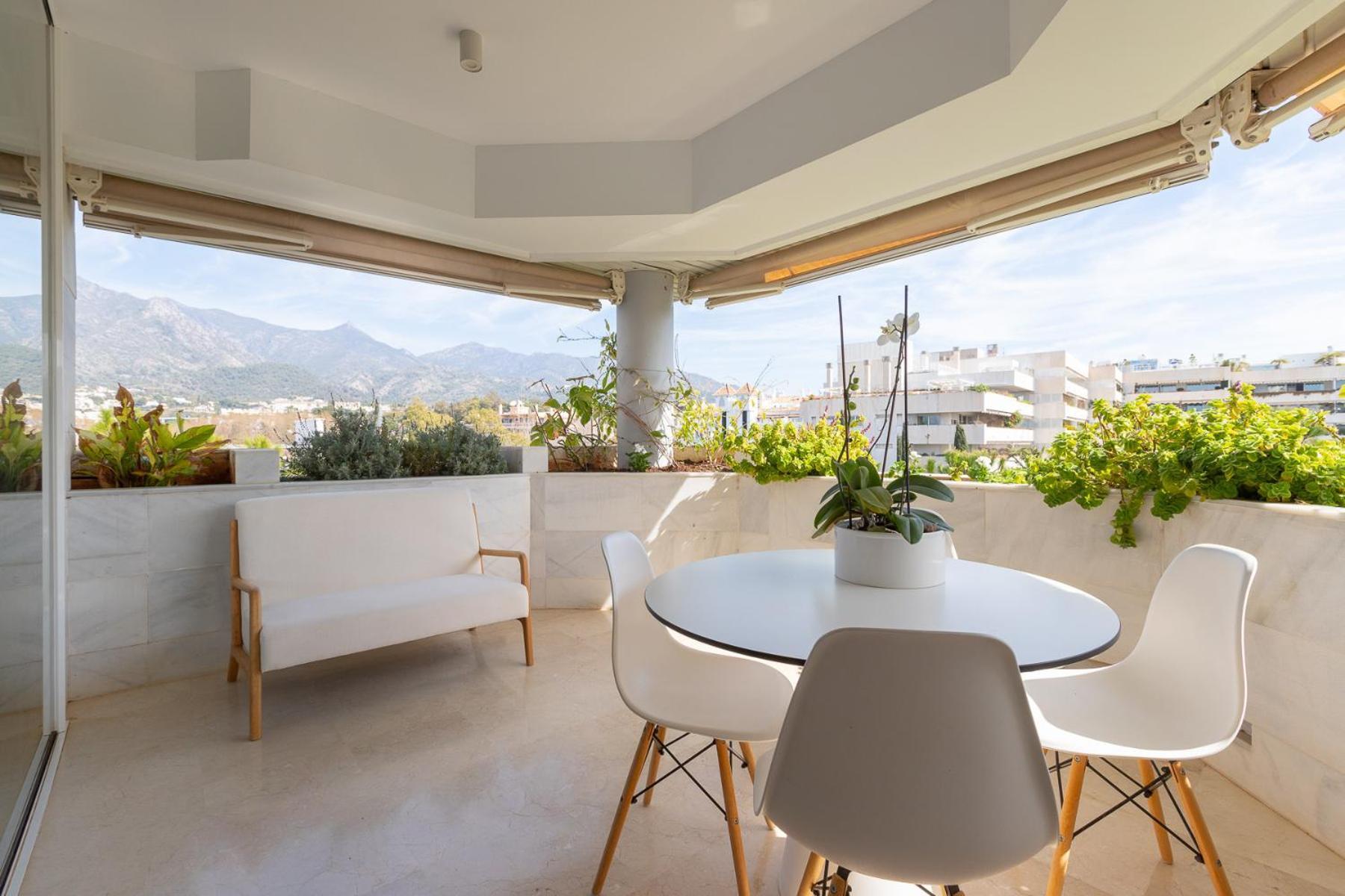 Lujoso Apartamento Con Piscina En Paseo Maritimo Marbella Luaran gambar